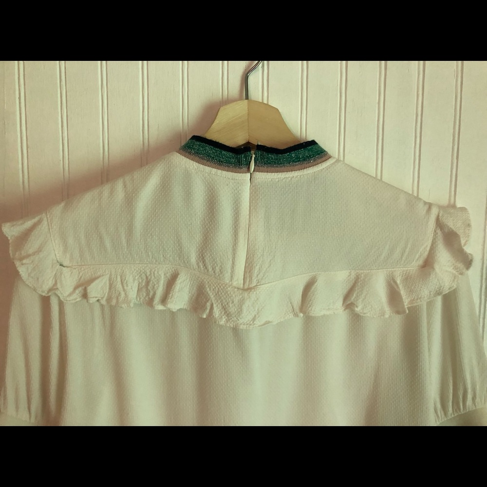 A Pictures Worth Floral Embroidered Trim Top Sz S - Picture 9 of 11